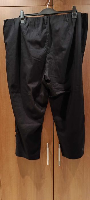 Черен еластичен панталон до глезените