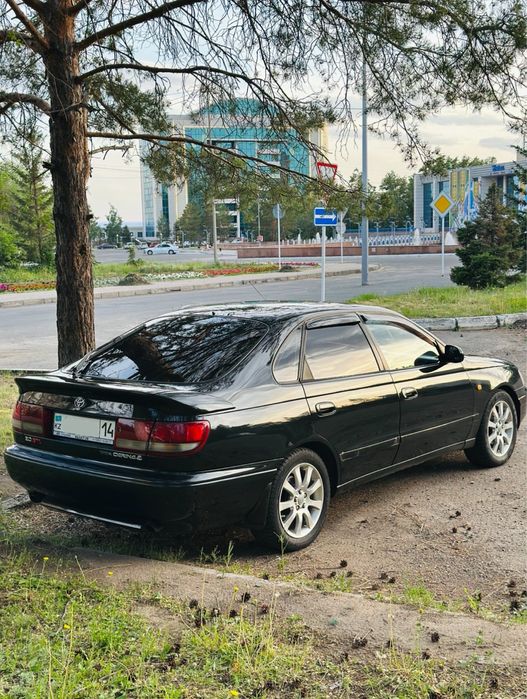 Продам Тойота Карина Е