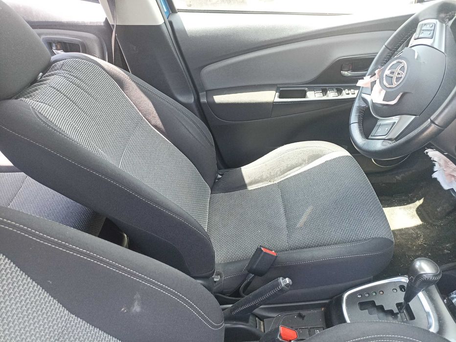 Тойота Ярис хибрид / Toyota Yaris  HYBRID  2016г. P13 - на части