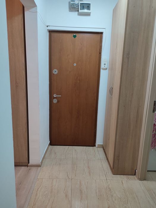 Vând apartament 2 camere zona Berceni