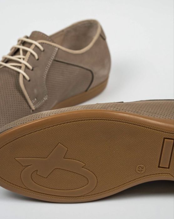 Мъжки обувки ест кожа