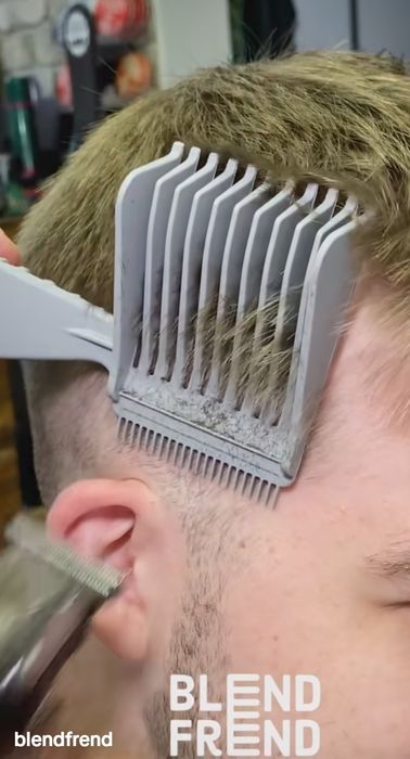 Pieptene,grila,grătar  tuns 0,5 skin fade barber-shop