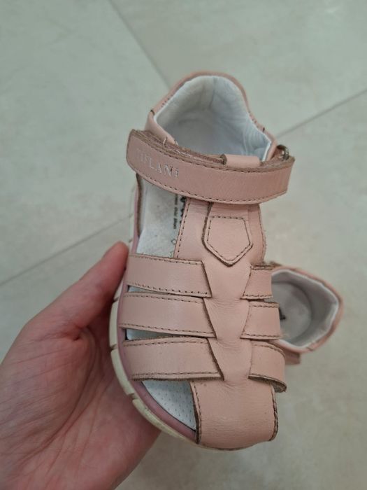 Сандалии Tiflani