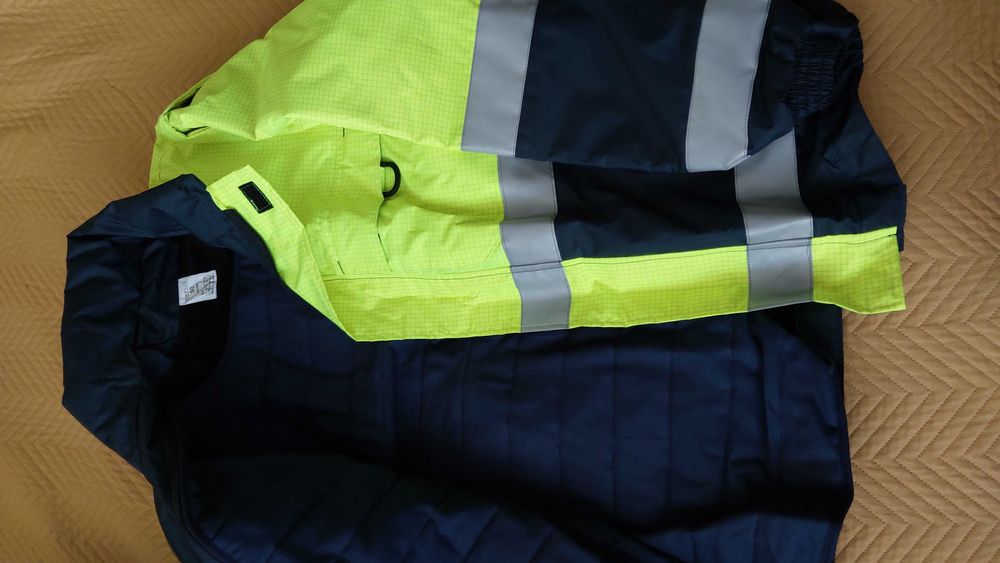 Зимно непромокаемо светлоoтразително работно яке