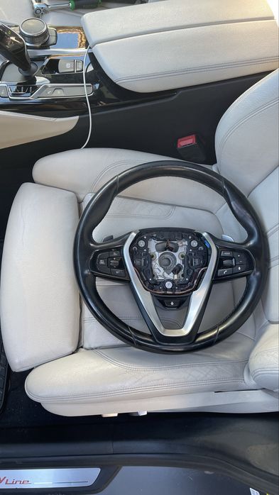 Волан BMW G30 с подгрев, пера, вибрация