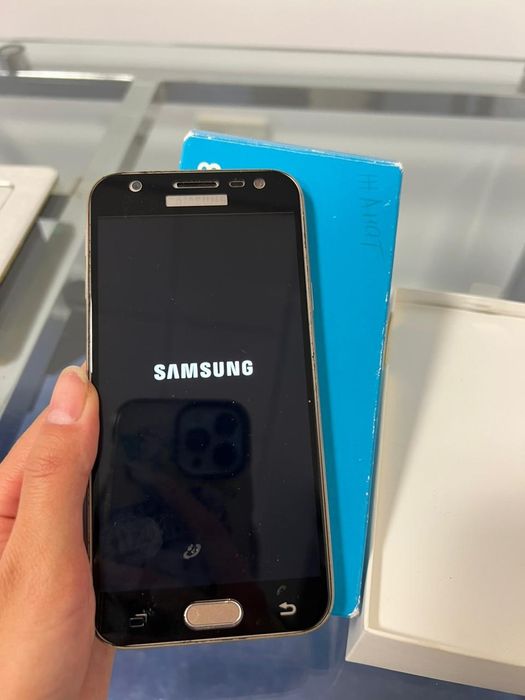 Продам самсунг (samsung) J3