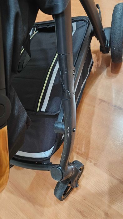 Комбинирана бебешка количка