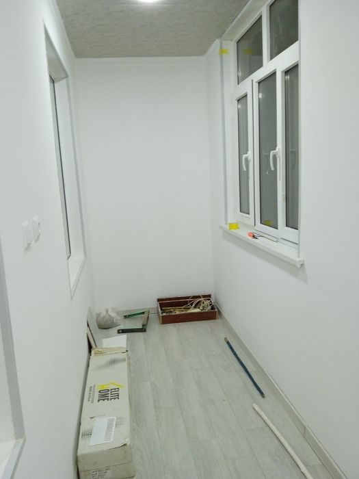 Квартира янги ремонтдан чикган локацияси зур миллий банк ёнида юл усти