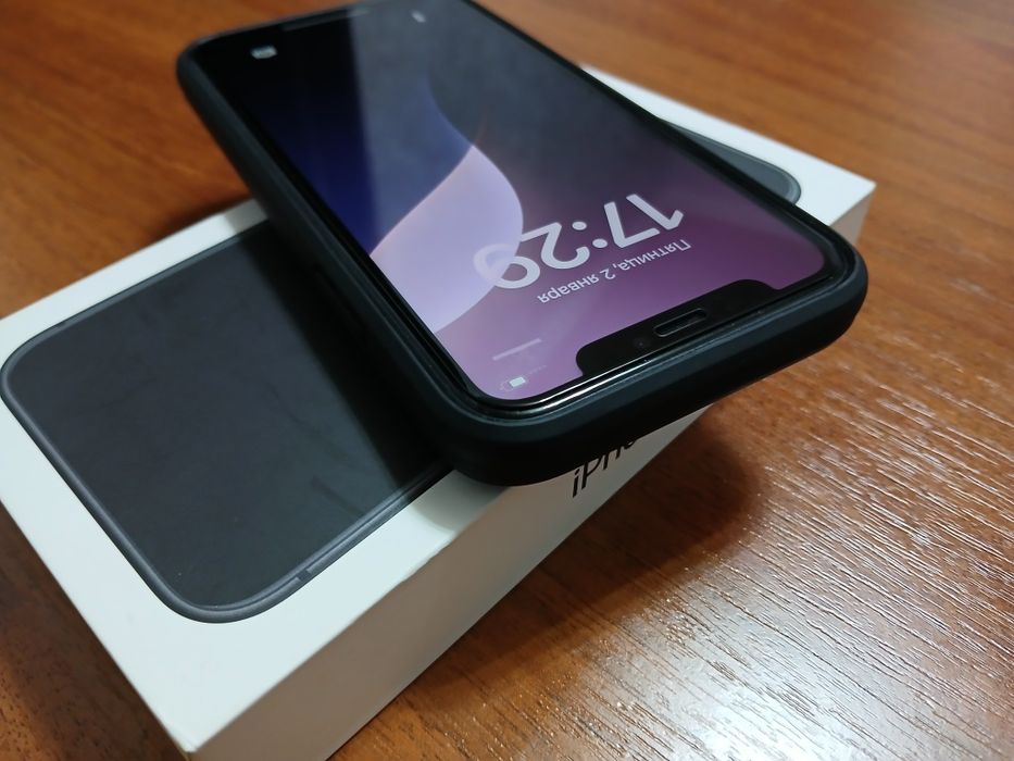 Айфон 11 . В идеале как новый