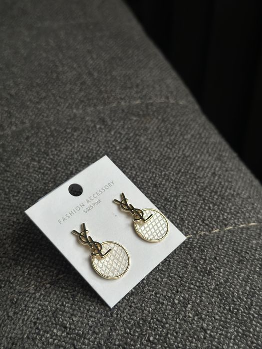 Продаются серьги