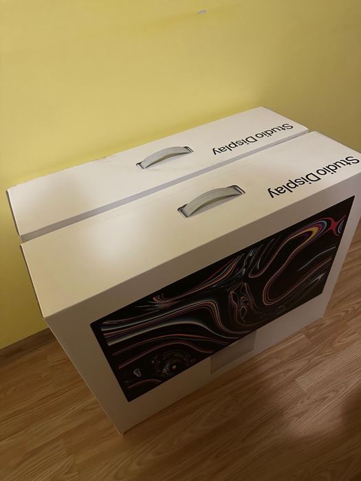 Apple Studio Display 27” 5K Retina – impecabil, model MK0U3J/A