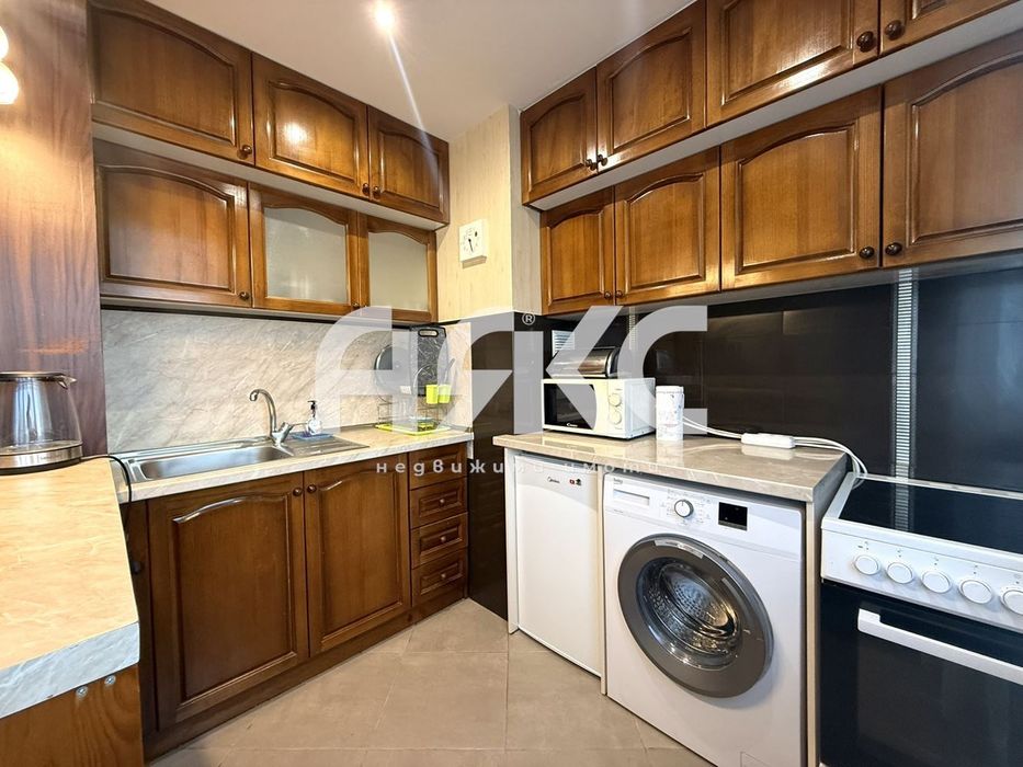 Тристаен обзаведен апартамент в кв. Хиподрума- до МЕТРОСТАНЦИЯ