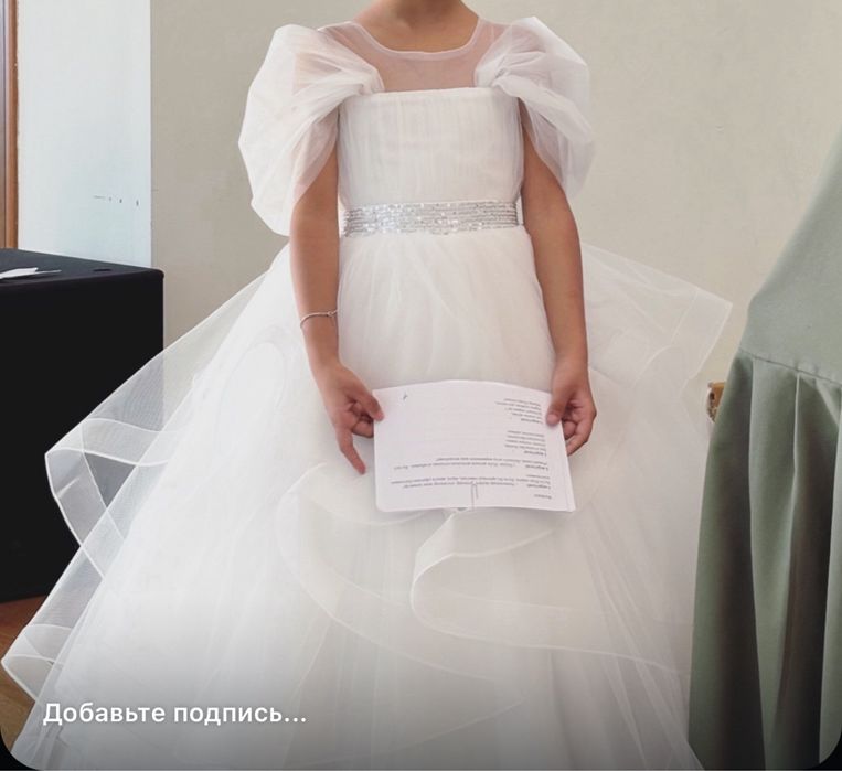 Продам десткое нарядное платье