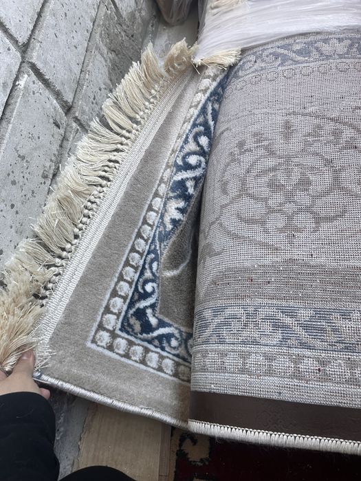 Продам ковры два