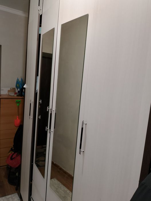 Срочно продам шкаф