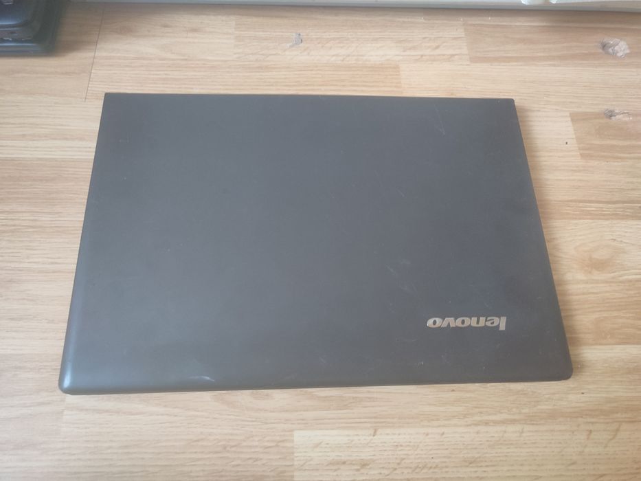 Laptop Mare 17,3 Lenovo ideapad 300 - Intel 3855u/ 6gb/ 128gb SSD/ Baterie 3h
