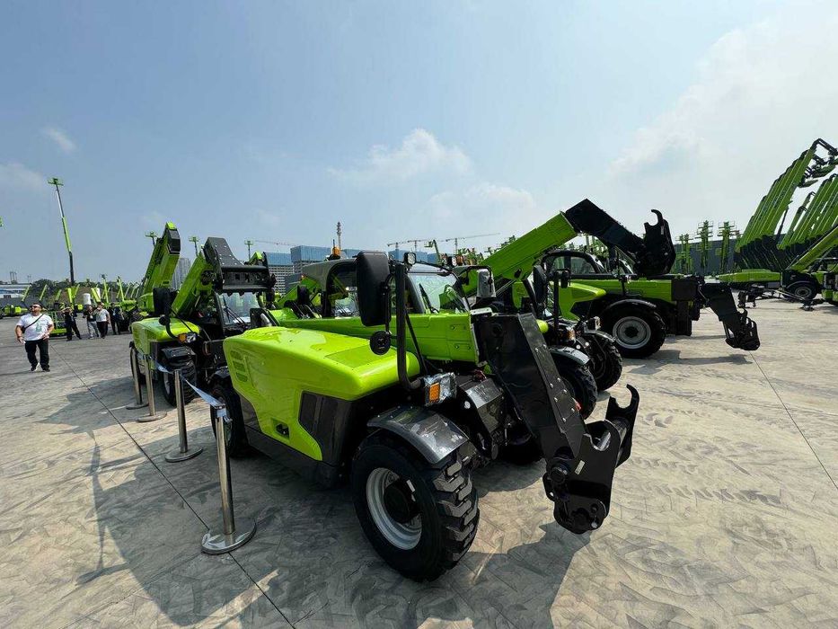 Телескопический   Погрузчик  ZOOMLION  ZTH2506