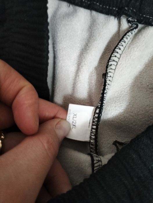 Vând pantaloni mărimea 2xL