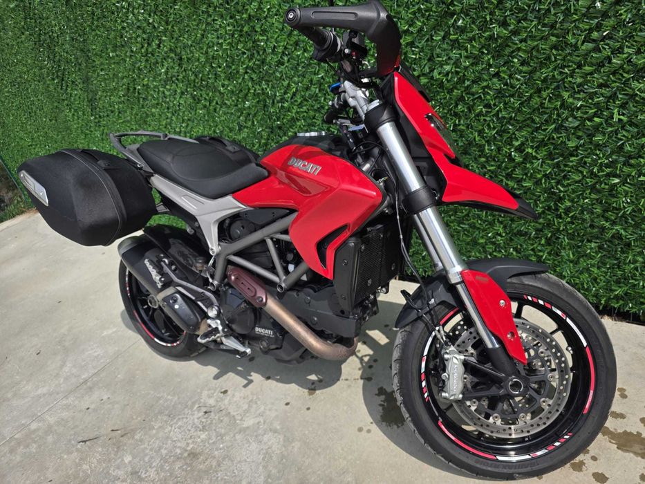 Motocicleta Ducati Hyperstrada
