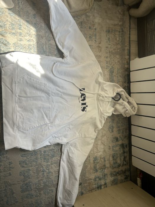 худи levi’s ,б/у