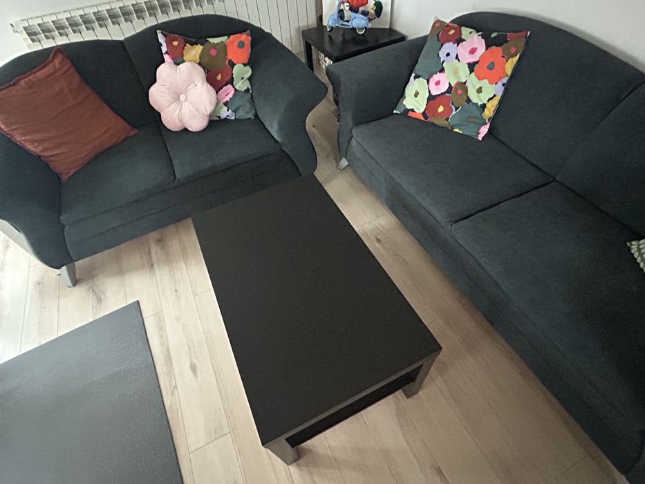 Диван: 3 броя в зелено