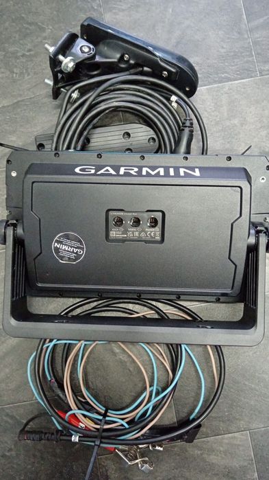 Продам эхолот,,striker Vivid-9sv