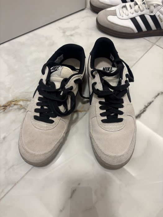 Маратонки Adidas ,Nike