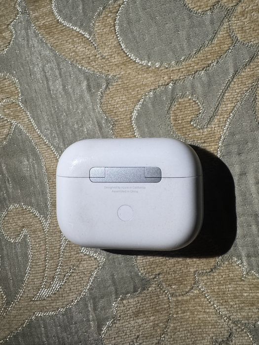 Айрподс оригинал про 1