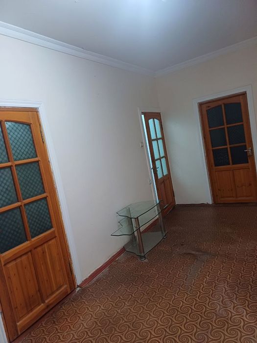 Продаётся квартира на Чиланзаре 15 с большим болконом 2 комнатная