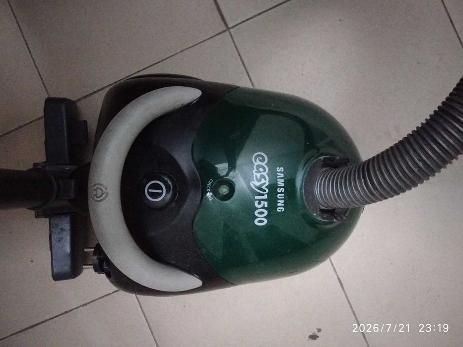 Пылесос Samsung Easy 1500
