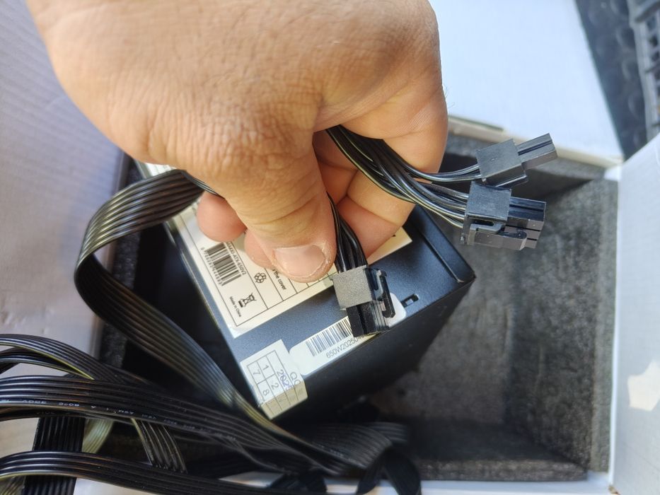 Захранване за компютри 650w