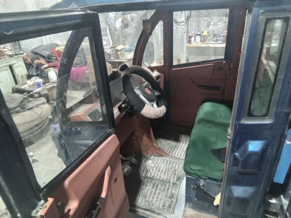 Муравей гибрид 1.5 т с номером