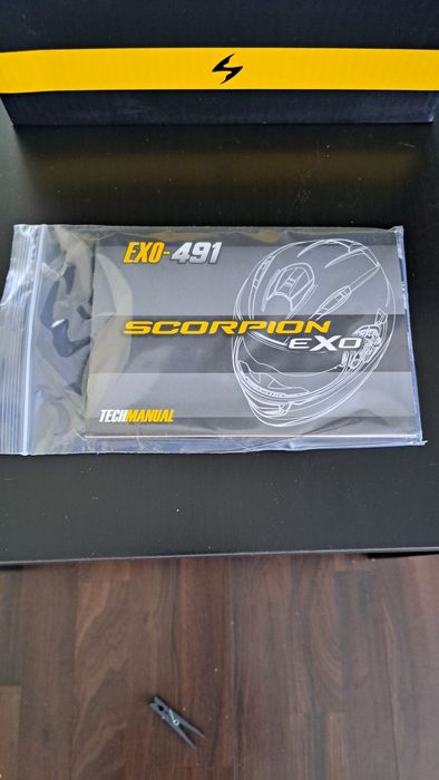 Scorpion Exo 491 Каска за мотор