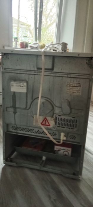 Продам электроплиту не дорого.