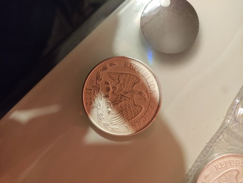 Продавам антични монети