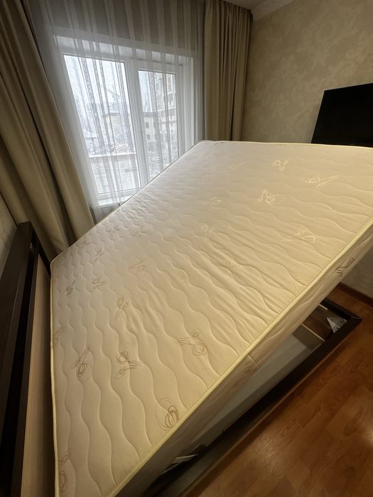 Спальний гарнитур, в отличном состоянии