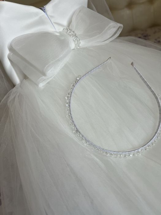 Приказна тюлена бяла рокля размер 1-2год