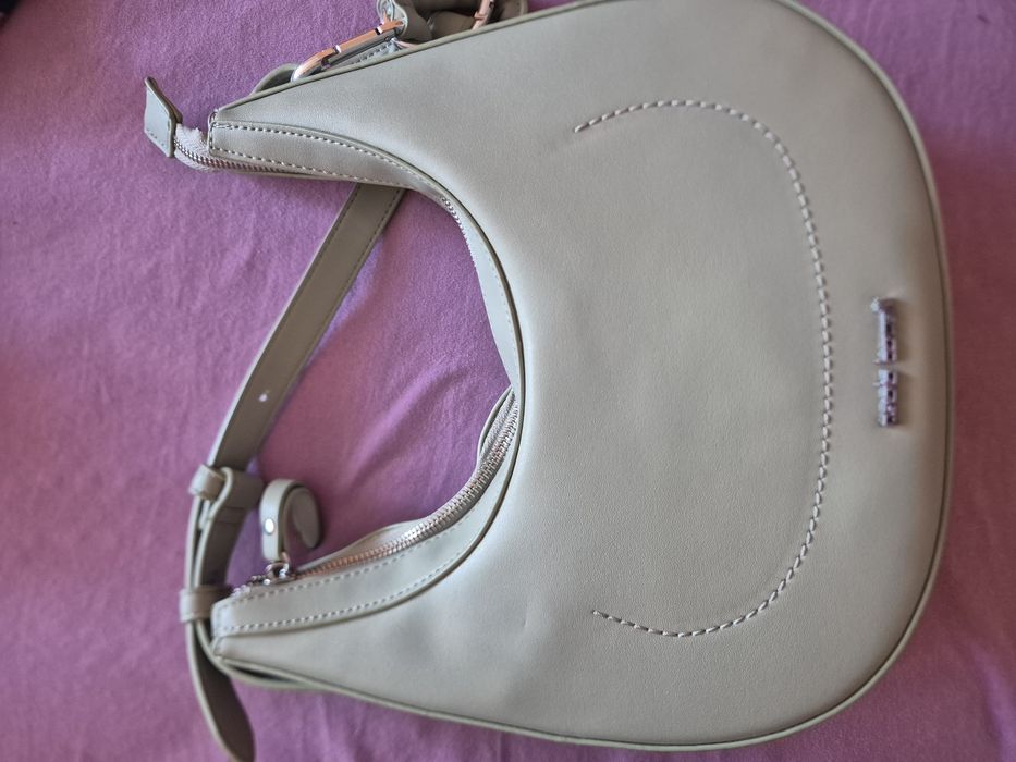 Чисто нова чанта Pauli Bocheli