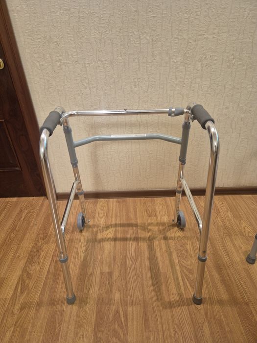 Ходунки для взрослых