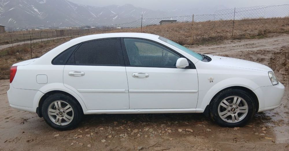 Ласетти 2013 тезда сотилади