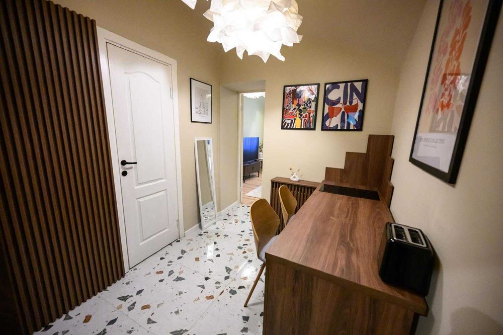 Inchiriez apartament in zona Platinia