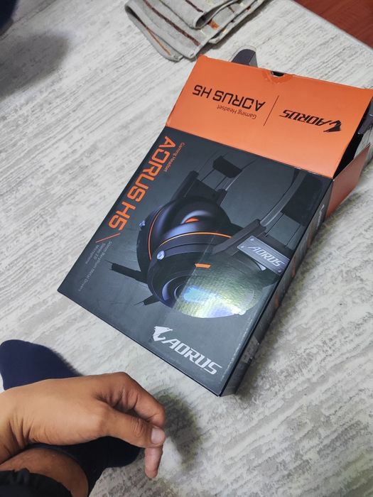 Наушники Aorus H5