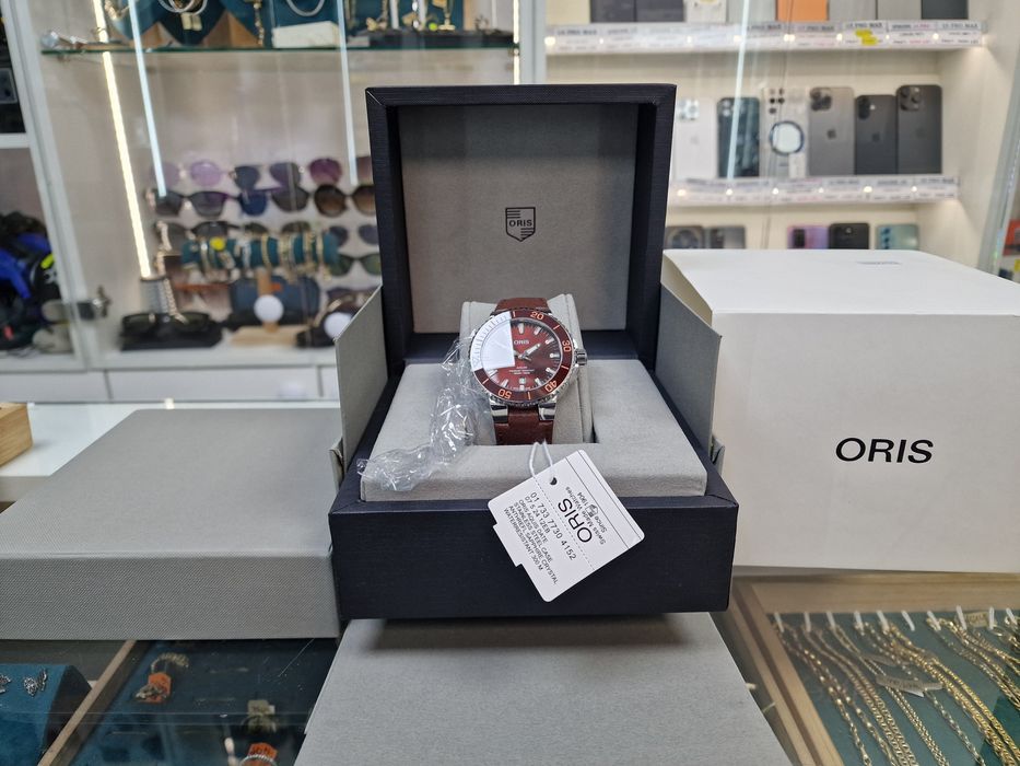 Amanet Vitan 107 / Oris Aquis Date / Nou