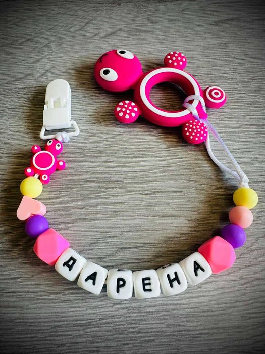 Клипс за биберон с гризалка