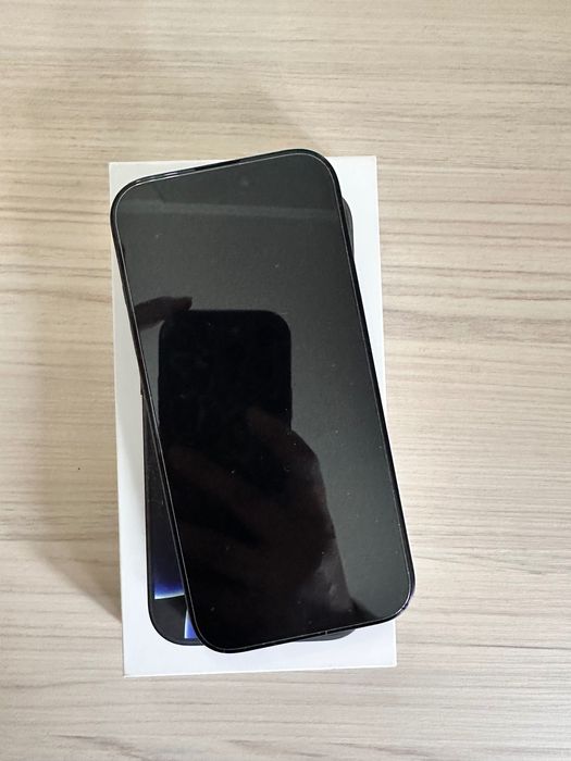 Продам IPhone 16 Pro. 256 gb