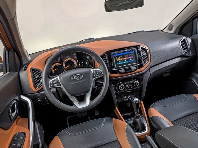 Lada xraycross yangiday