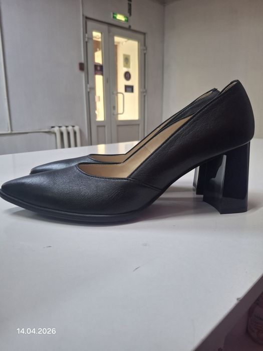 Туфли женские. Новые. Размер 42