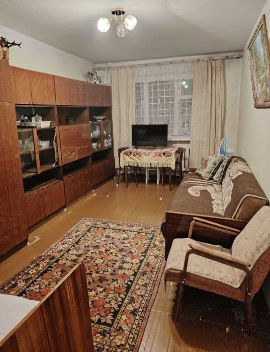 Продам 2 комн квартиру в центре