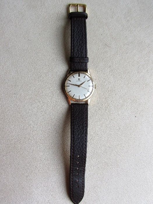 Стар часовник Omega