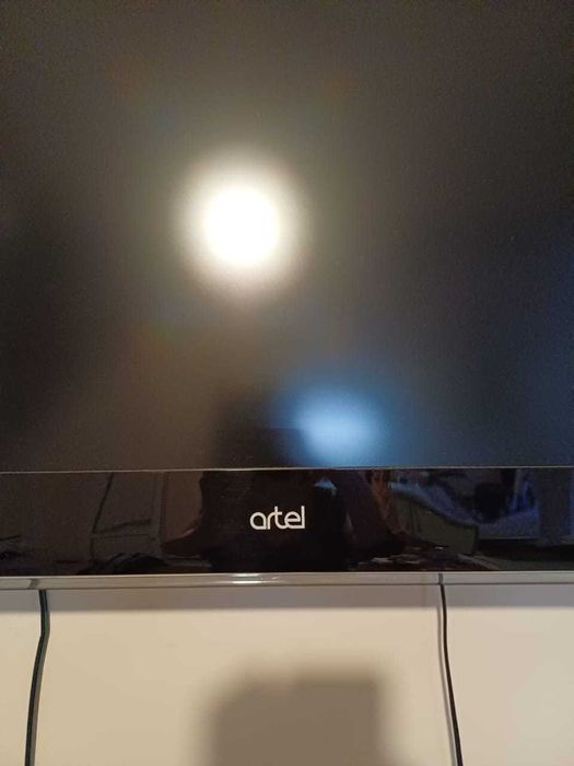 Продаю телвизор ARTEL 43